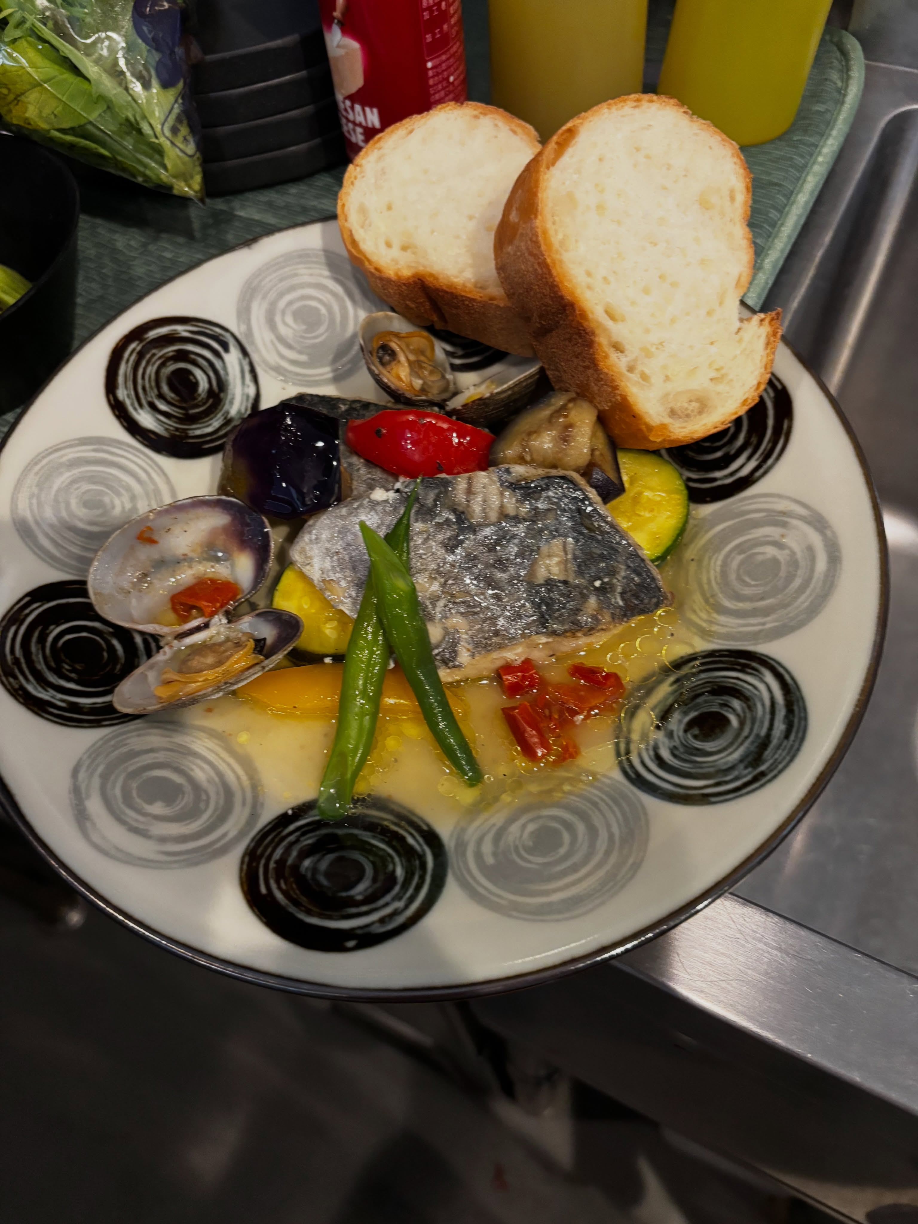魚介の白ワイン蒸し